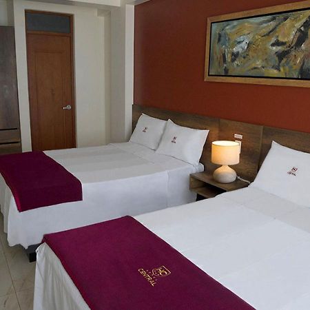 Hotel Central Trujillo Bagian luar foto