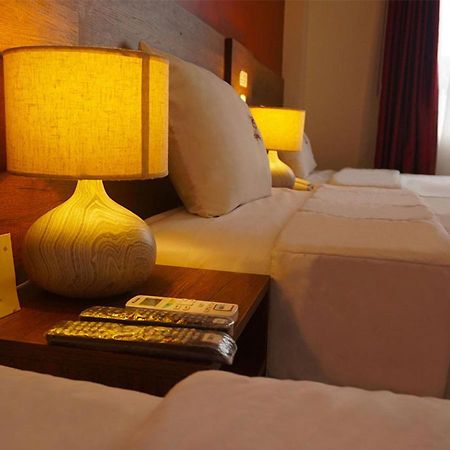 Hotel Central Trujillo Bagian luar foto