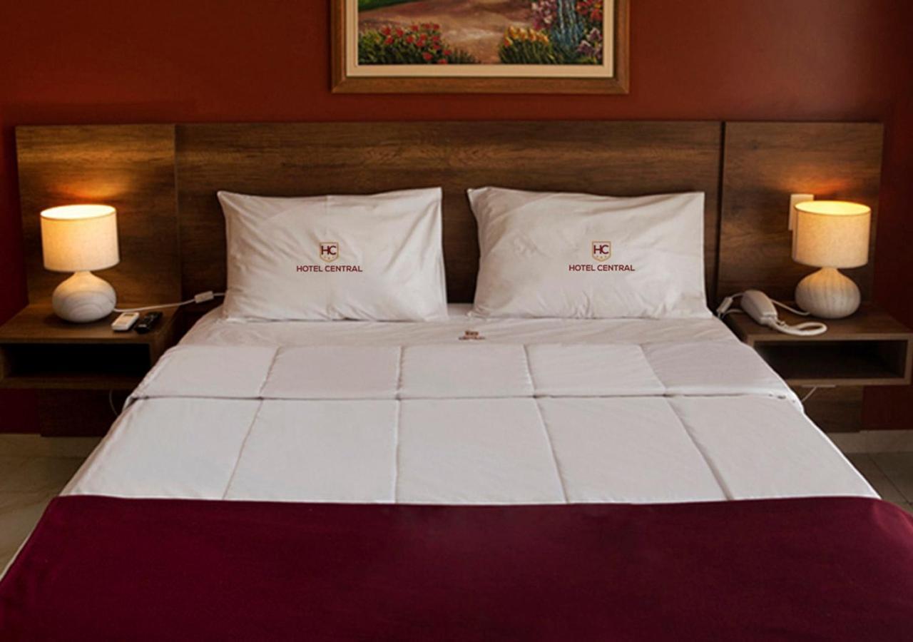 Hotel Central Trujillo Bagian luar foto