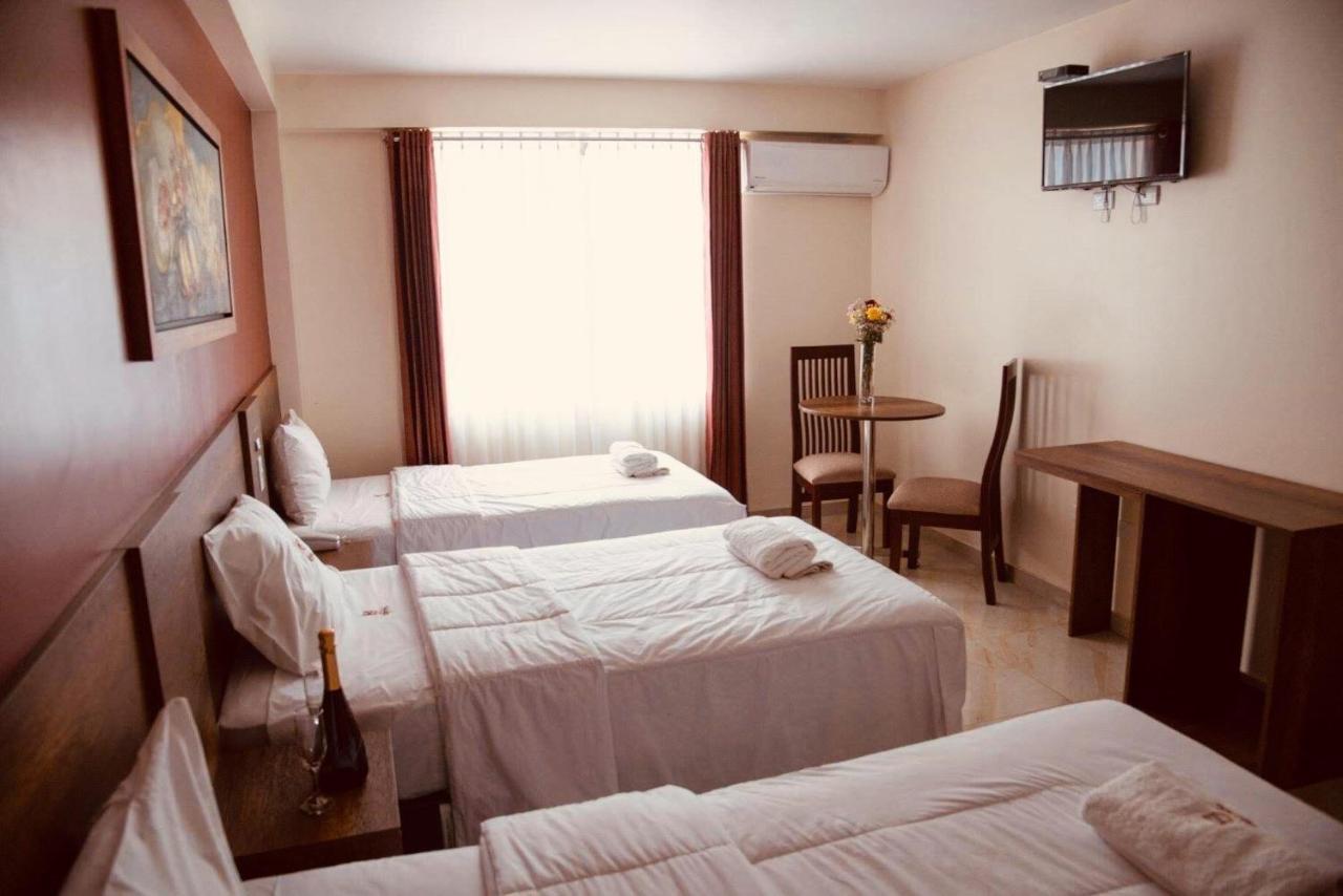 Hotel Central Trujillo Bagian luar foto